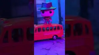 Pocket pop, Freddy Krueger, and The Simpsons, Springfield school bus by Johnny Lightning 1:64 🎃