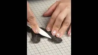 Use a bone folder to create raised effects on leather.#bonefolder #wutatools #leatherworks #leather