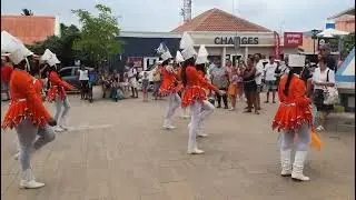 Majorette Street Performance | El Mundo | Unity