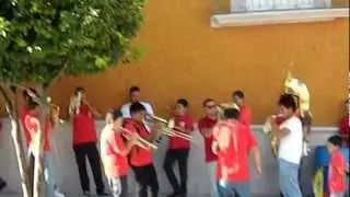 banda mexticacan hay unos ojos.