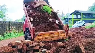 Truck unloading mud/automatic truck unloading/hydrolic unloading/Truck video/Truck unloading