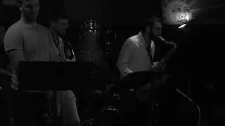 Walking Clich&eacute; Sextet - Transient