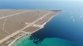Пляж в Оленевке, западный берег Крыма
