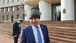 Vasile Costiuc and Democracy at Home before the parliamentary session on October 22