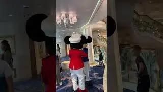 Captain Mickey and Captain Minnie greeting each other #DisneyCruise #DisneyWish #DisneyCreators