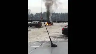 Range Rover загорелся