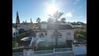 Spacious villa in Ciudad Quesada with basement, garage and large plot🏡✨