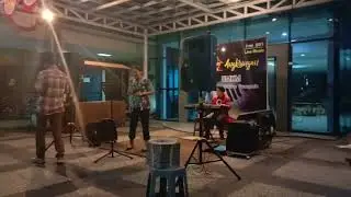 Suara Emas ~ Penyanyi Angkringan UMKM Center Semarang