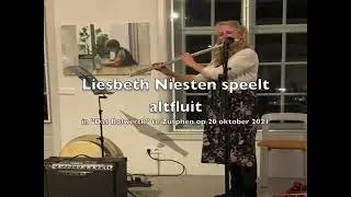 Liesbeth Niesten speelt altfluit