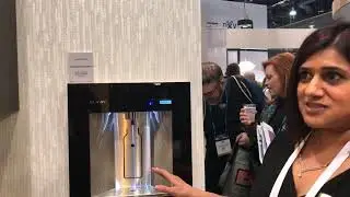 Elkay residential bottle filler demo at KBIS/IBS 2019