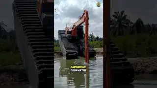 The Excavator That Works on Water!