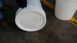 Spout Leak test. Bucket spout leak testing. Easy Bucket testing plastic bucket pails for liquid