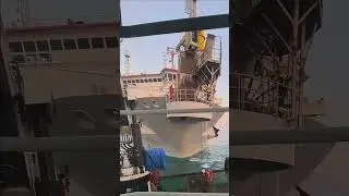 Big SHIP CLOSED QUARTER SITUATION #workingrigs  #ship #rigger #pipelineconnection #rigjobs