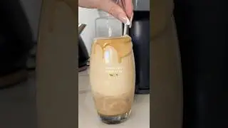 Make my Honey Oat Iced Latte with me 🐝🍯🤤☕️ #icedlatte #icedcoffee