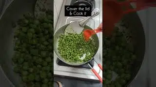Thandi special matar stuffed 🥙 paratha 😋#shorts #trending #youtubeshorts #recipe #cooking
