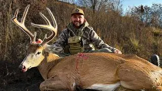 8 YARD SHOT on a Big Buck!! Spot and Stalk Bowhunting