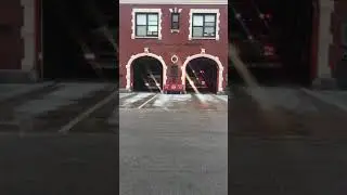 Chicago Fire Department Backdraft House Responding to Structure Fire Ladder 52 Engine 65