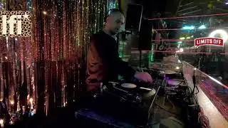 Uğur Project  -   #y&uuml;zdey&uuml;zm&uuml;zik #limitsoff at Minimuzikhol #lifefromistanbul #EvdeBeraberiz