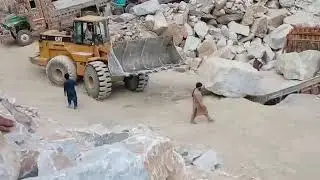 Stone Mining From Mountain For Marbles In Pakistan | Marble Rock Mining | Drang Load Marble Block