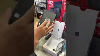 Tr&ecirc;n tay m&aacute;y Nintendo Switch 2 to, mạnh, thơm m&ugrave;i mới tại Herogame