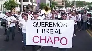 Mexicans in street protest against arrest of drug cartel boss