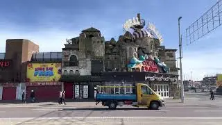 Blackpool prom 3 pier walk