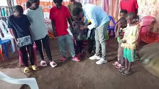 ትንሽ ነገር ሰርተን ትልቁን የስው ልጅ እናሳድግ!