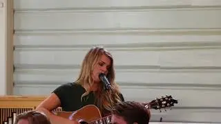 Den finaste eg veit (cover) - Trine Hartz