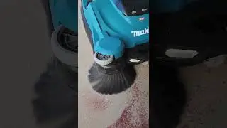 NEW Makita 40V XGT vacuum sweeper