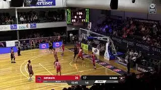 Grandy Glaze Posts 16 points & 16 rebounds vs. Geelong