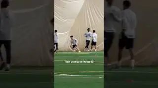 미국에서 축구하기 (Football in US): Tea warmup at indoor