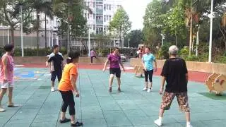 天水圍公園踢毽