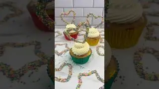 Sprinkle shapes 🌈🧁 for @wilton #cakedbyrach #cupcake #bakingideas #howto #sprinkles #shortsfeed