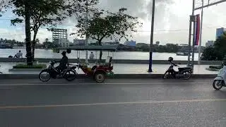 Rush hour in Kampot, Cambodia (2023)