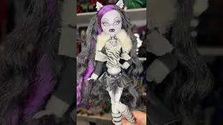 Fixing doll hair #monsterhigh #doll #mhdoll #monsterhighcharacters #collection #monsterhighdolls