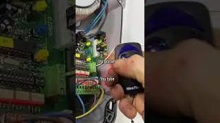 Прописываю пульты Nice Flor-s в блок управления секционными воротами Mindy A924