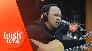 Noel Cabangon performs 