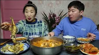 돼지고기가 듬뿍들어간 김치찌개 & 짭짤한 조기구이, 고추장아찌 먹방