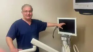 Dr.  Alger explains the Perioscopy Unit