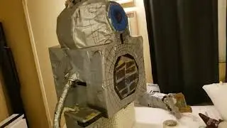 Monsters vs aliens robot