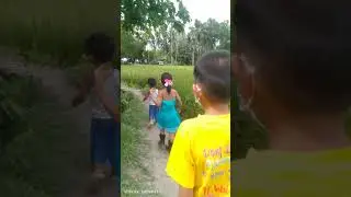 Lakad lad malayo layo kami sa kalsada papuntang bayan