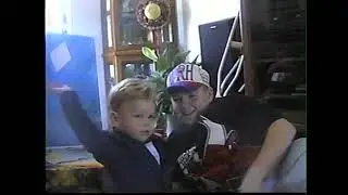 1995 Scott color's Easter Eggs and opens birthday presents. 1816404 21000