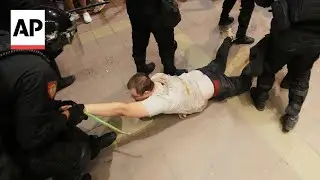 Dozens injured and detained in anti-government protests in Serbia