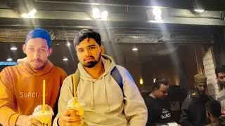 &ldquo;Ghar se Mamu ke ghar ka safar: Coffee shop ka stop aur safar ki baatein.&rdquo;