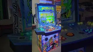 Active Marquee and large 4:3 Screen, New concept for an arcade machine.