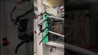 Nouvelle machine Arburg #cintres 100% recycl&eacute;s et recyclables !