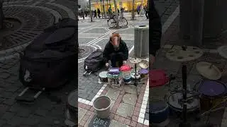The incredible Horse Mask Drummer bring the streets of Frankfurt #ZeilFrankfurt #FrankfurtVibes