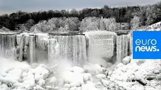 Les chutes du Niagara en partie gel&eacute;es