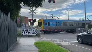 Bakers Road Coburg North - Metro Level Crossing