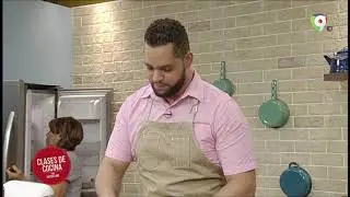 Hoy Clases de cocina Paster de Chocolate con crema montada y fresas y Galletas craqueladas 1/2